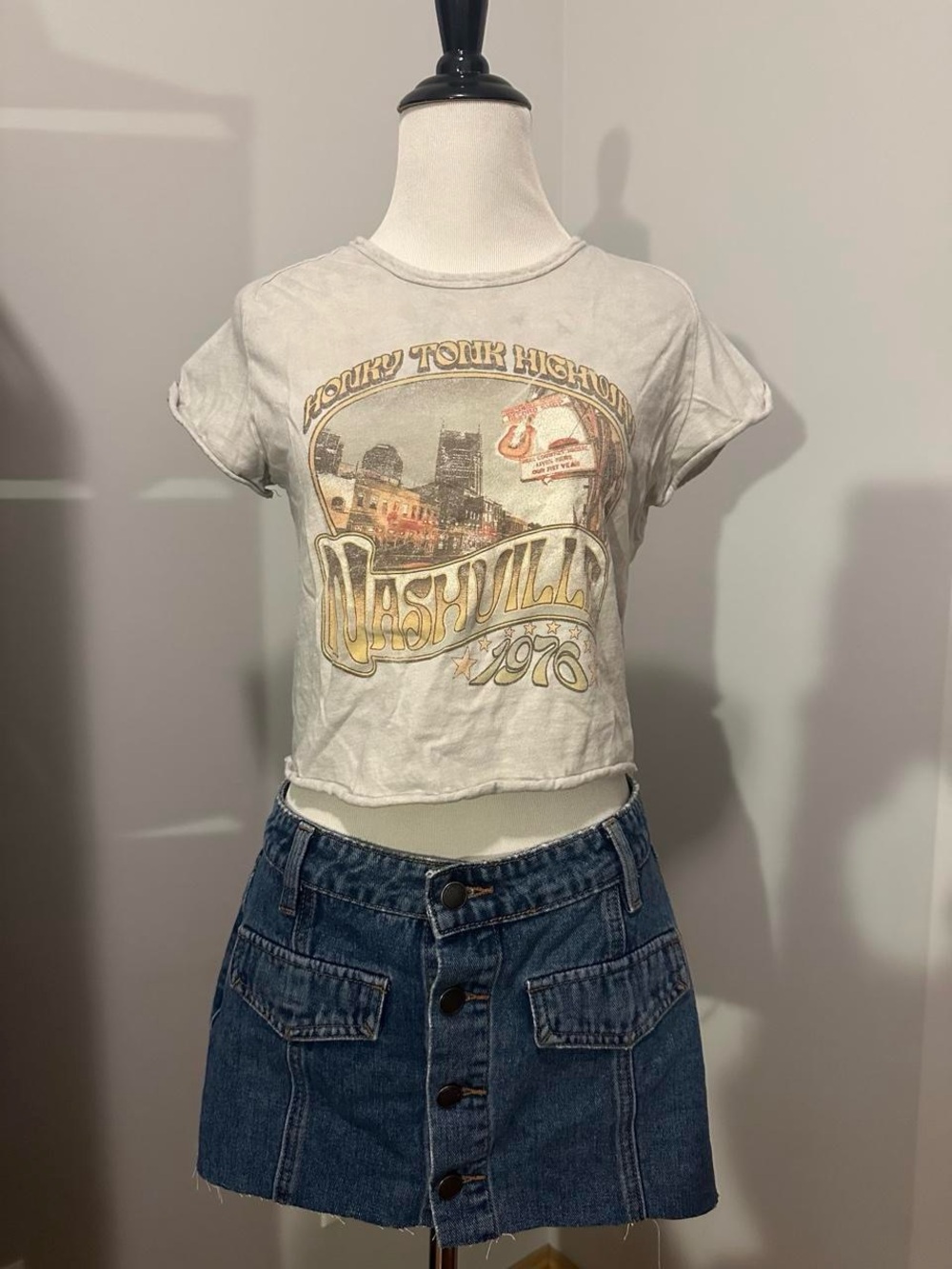 Nashville Graphic Crop Tee - White